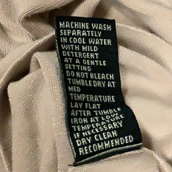 BCBGMaxazria Cameo Rose off the Shoulder 3/4 Sleeve Top Size Small New With Tags - Picture 7 of 7